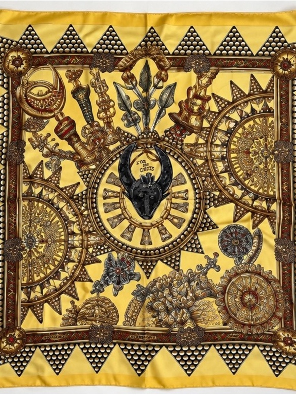 Hermès L’Or des Chefs Carré 90 Silk Scarf